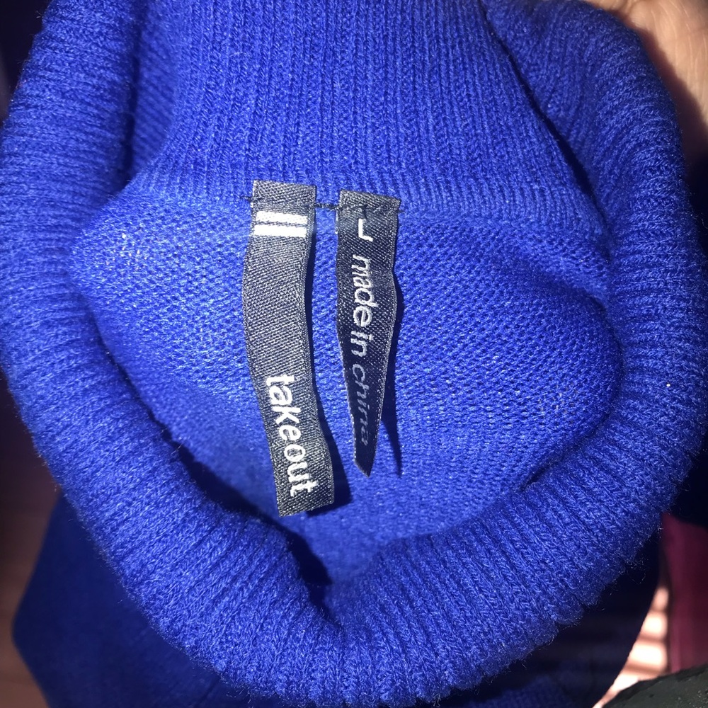 Turtle Neck - Picture 2 of 2
